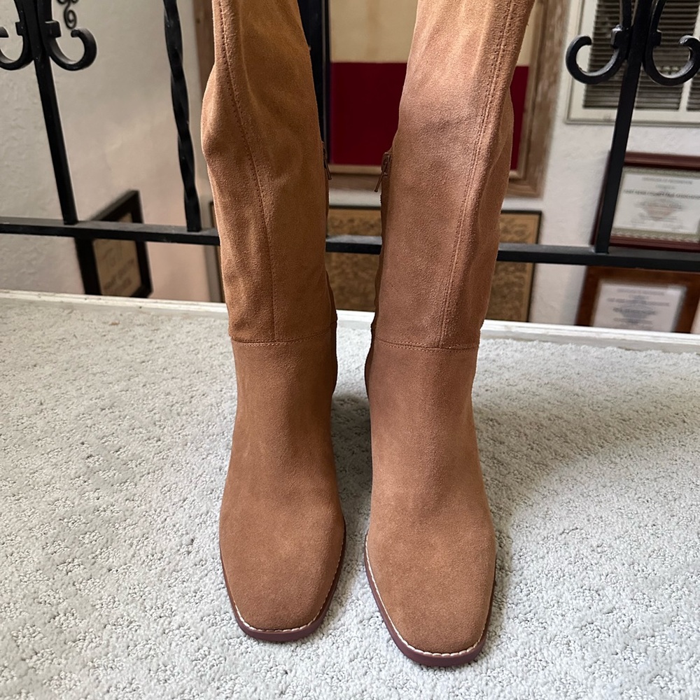 Crown Vintage Brown  Ravvi Boot -Size 8.5 NWOT-Never worn.